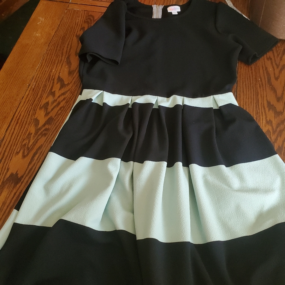 Nwot lularoe black&mint green Amelia dress sz XL